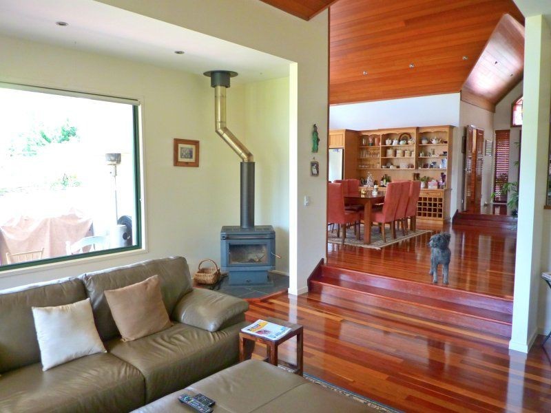 38 Knoll Road, Tamborine Mountain QLD 4272