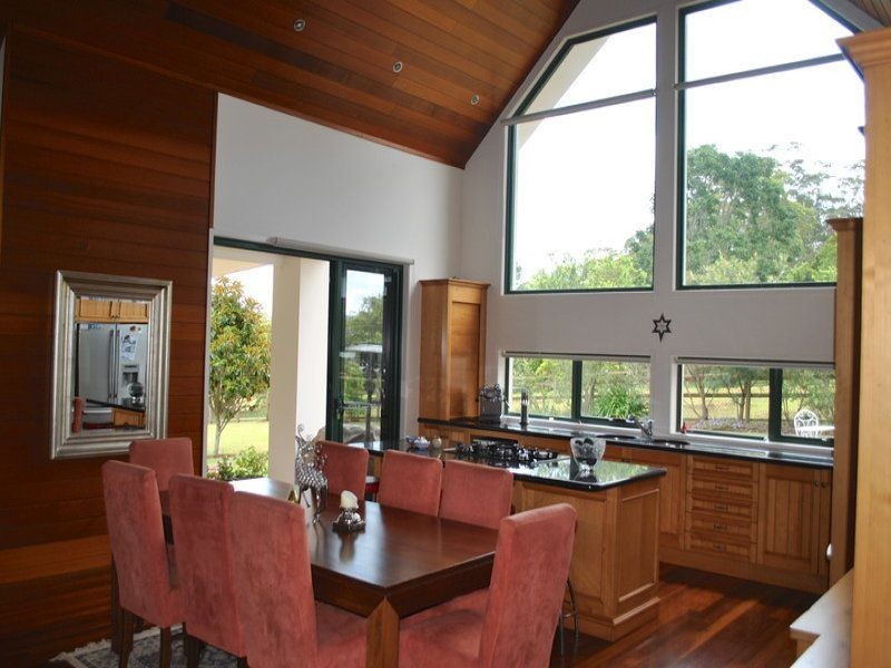 38 Knoll Road, Tamborine Mountain QLD 4272