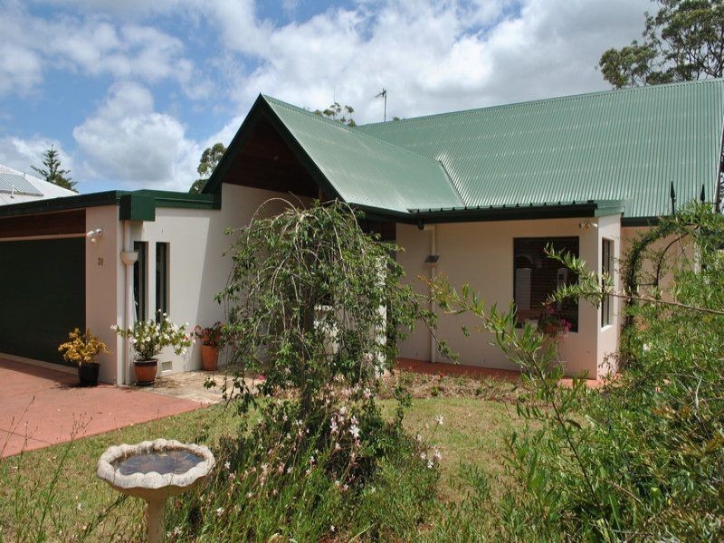 38 Knoll Road, Tamborine Mountain QLD 4272