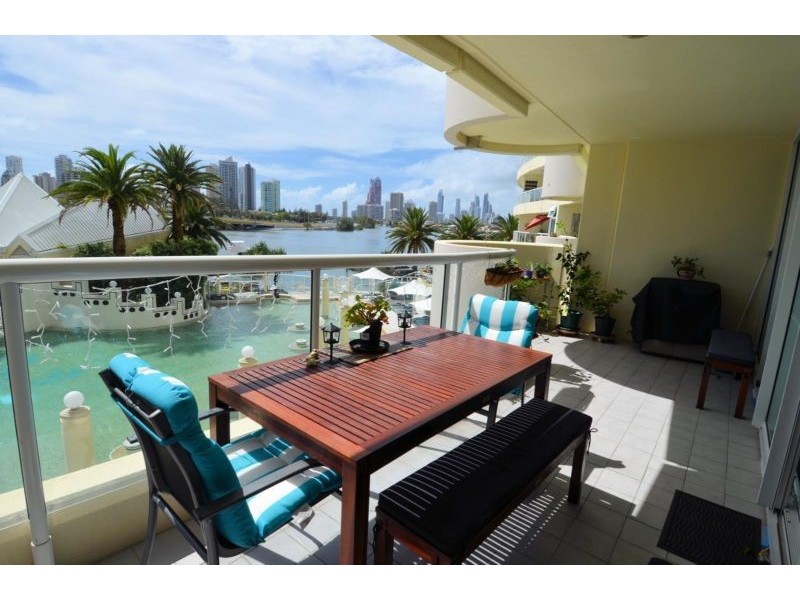 c4-2/75 brighton parade, Southport QLD 4215