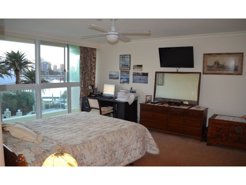 c4-2/75 brighton parade, Southport QLD 4215