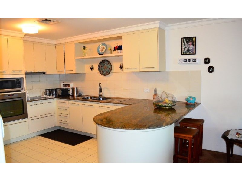 c4-2/75 brighton parade, Southport QLD 4215