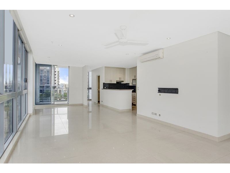 801/4 Como Crescent “Sundale Precinct A2 Marina”, Southport QLD 4215