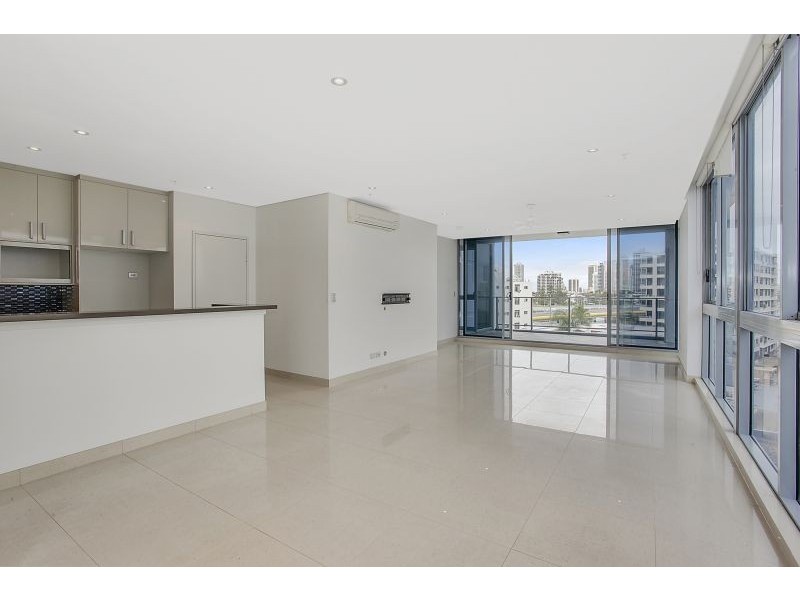 801/4 Como Crescent “Sundale Precinct A2 Marina”, Southport QLD 4215