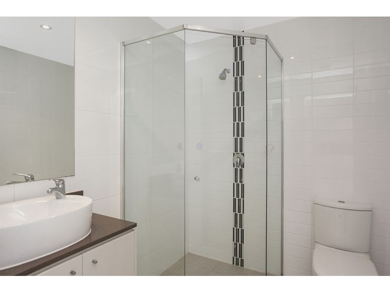 801/4 Como Crescent “Sundale Precinct A2 Marina”, Southport QLD 4215