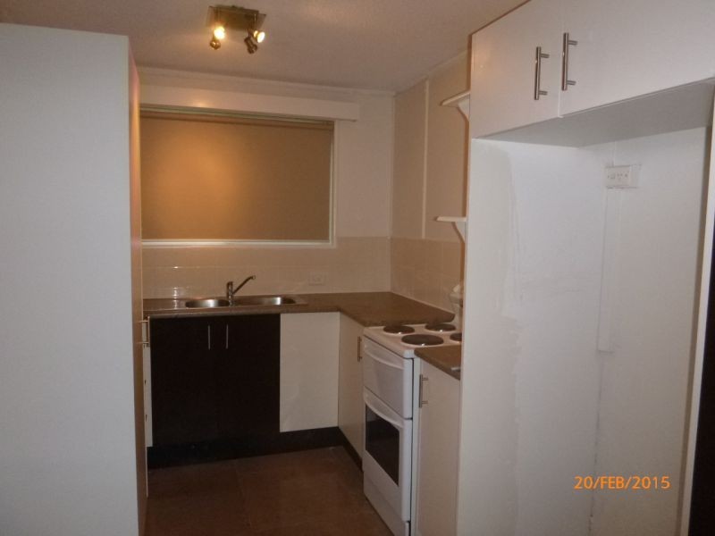 2/124 Surf Parade, Broadbeach QLD 4218