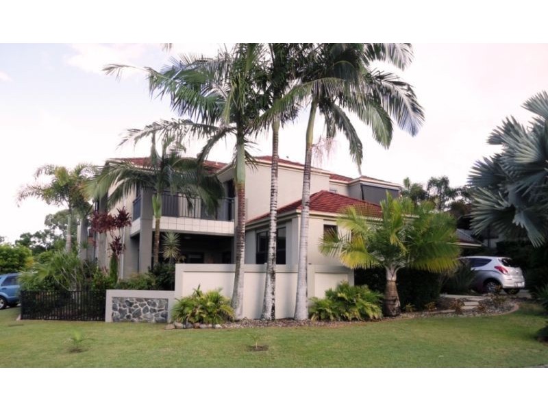 2/1 Sarah Place, Ashmore QLD 4214