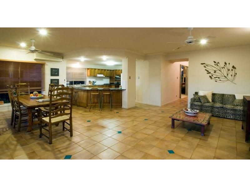 6 Gibraltar Drive, Isle Of Capri QLD 4217