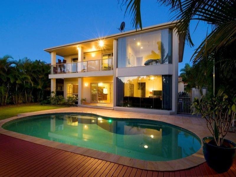 6 Gibraltar Drive, Isle Of Capri QLD 4217