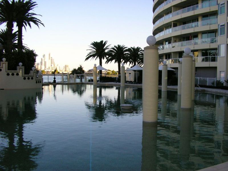 75 Brighton Parade, Southport QLD 4215