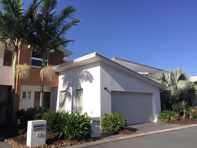73 Venice Str, Burleigh Waters QLD 4220