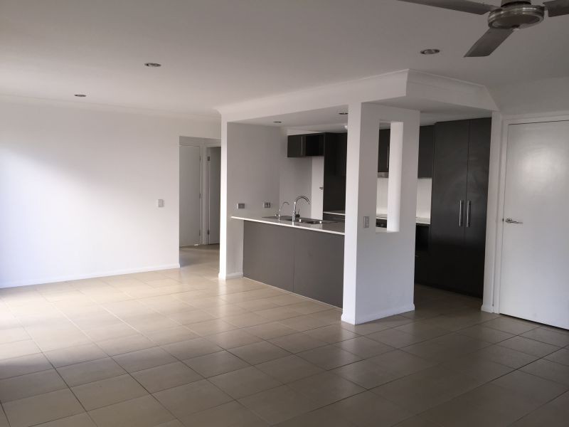 73 Venice Str, Burleigh Waters QLD 4220