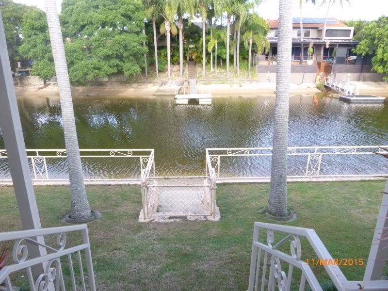 8 Key West, Broadbeach Waters QLD 4218