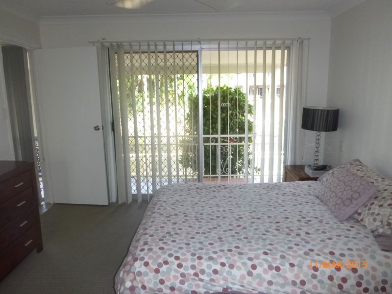 8 Key West, Broadbeach Waters QLD 4218