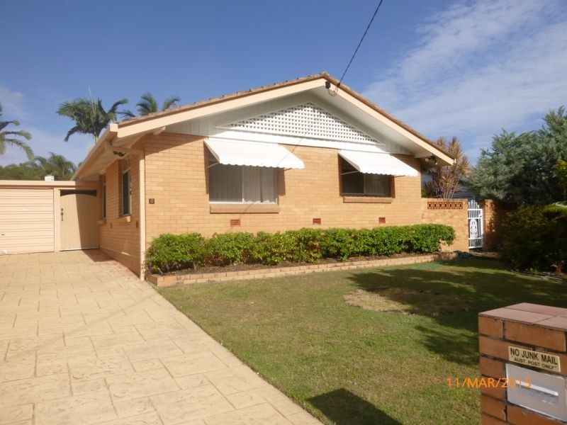 8 Key West, Broadbeach Waters QLD 4218