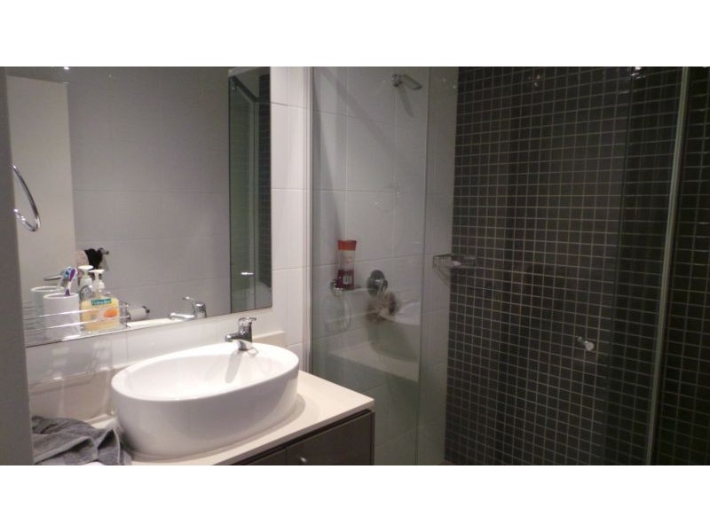 1003/4 Como Crescent, Southport QLD 4215