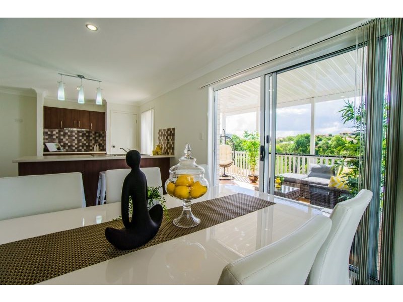 11 Ainslie Street, Pacific Pines QLD 4211
