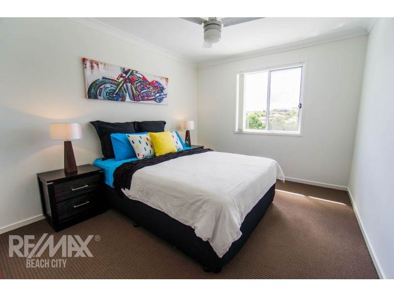 11 Ainslie Street, Pacific Pines QLD 4211