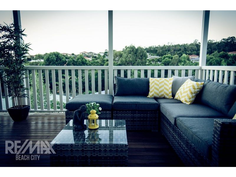 11 Ainslie Street, Pacific Pines QLD 4211