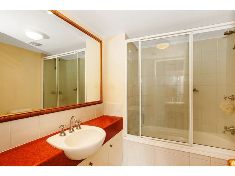 607/9 Beach Parade, Surfers Paradise QLD 4217
