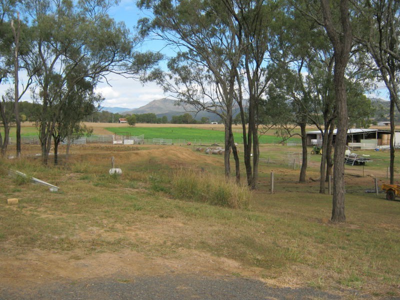 4 Brown Springs Road, Mulgowie QLD 4341