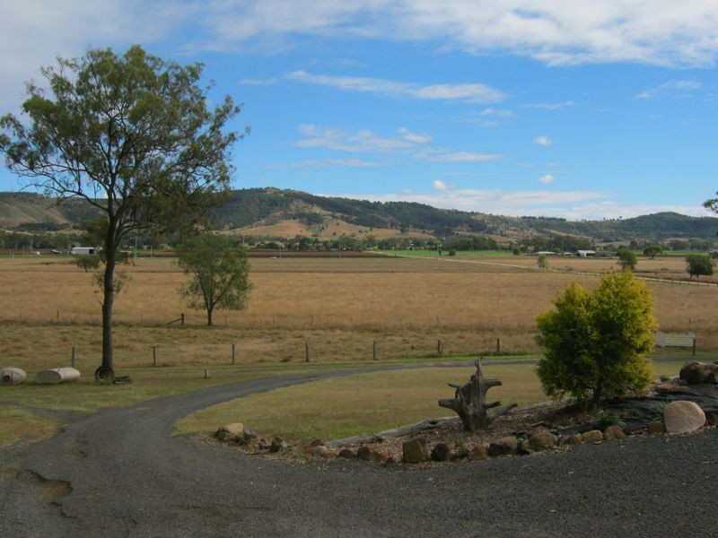 4 Brown Springs Road, Mulgowie QLD 4341