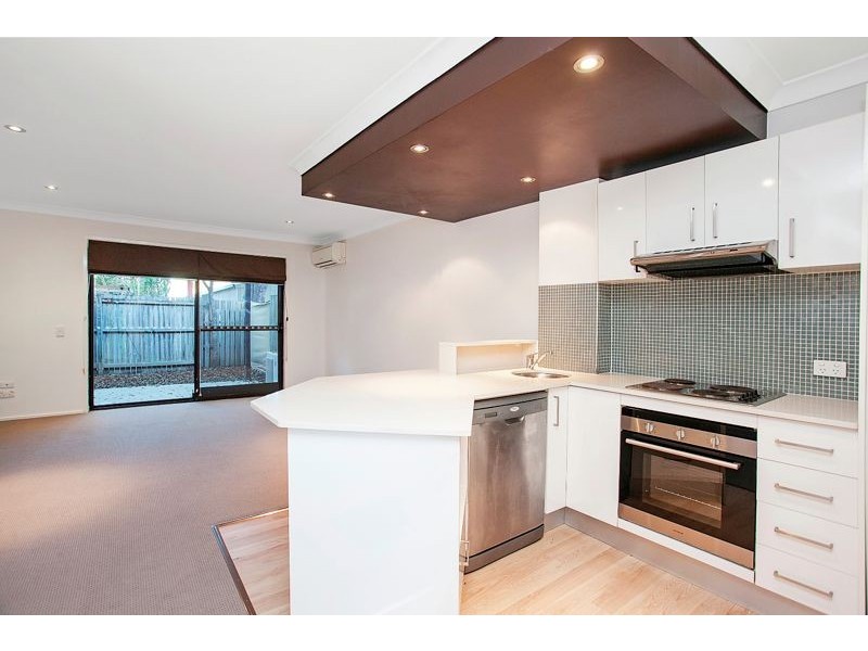 15/5 Galeen Drive, Burleigh Waters QLD 4220