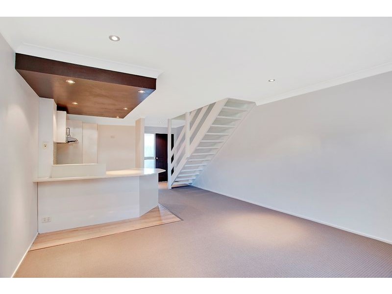 15/5 Galeen Drive, Burleigh Waters QLD 4220