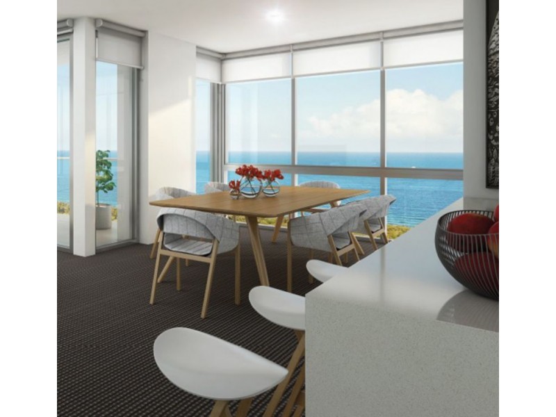 2 Como Crescent, Southport QLD 4215