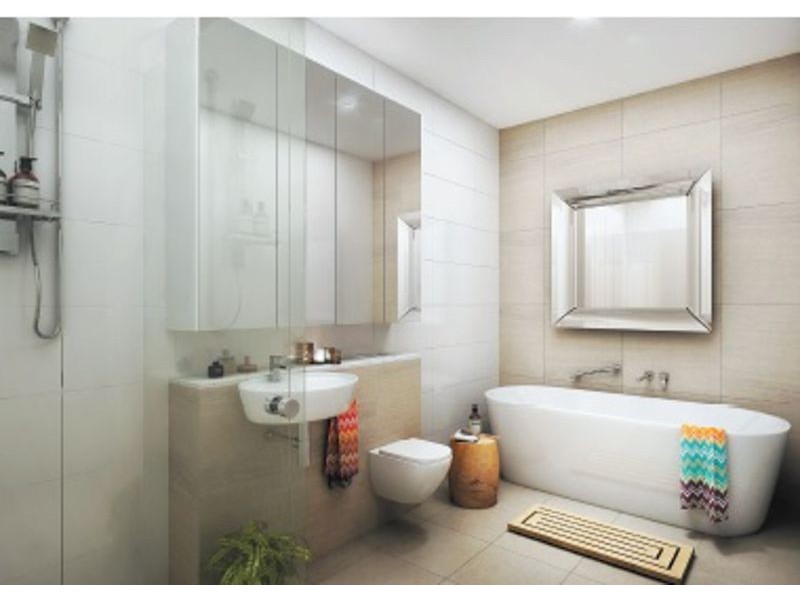 2 Como Crescent, Southport QLD 4215