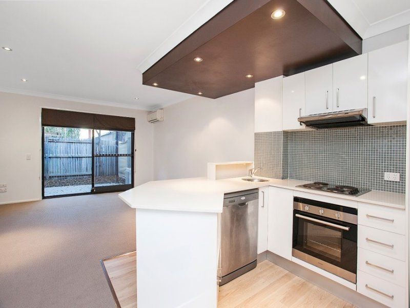 15/5 Galeen Drive, Burleigh Waters QLD 4220