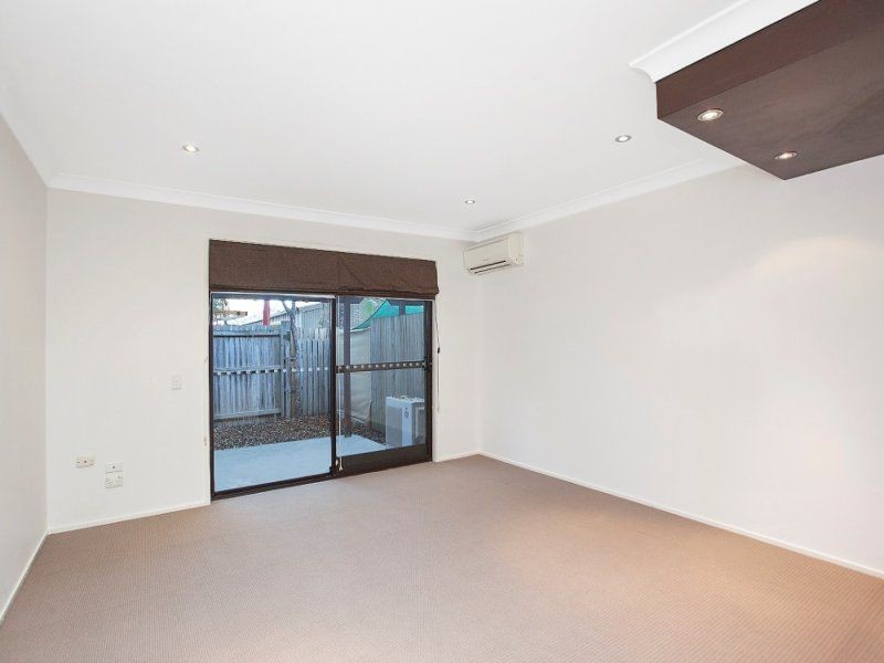 15/5 Galeen Drive, Burleigh Waters QLD 4220