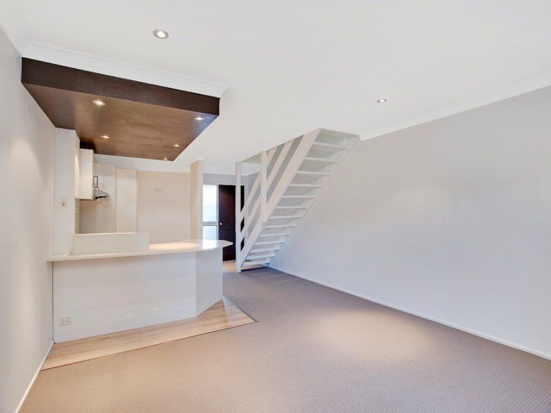 15/5 Galeen Drive, Burleigh Waters QLD 4220