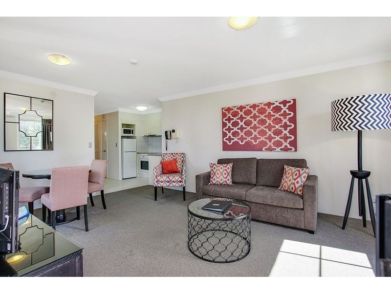 304/9 Beach Parade, Surfers Paradise QLD 4217