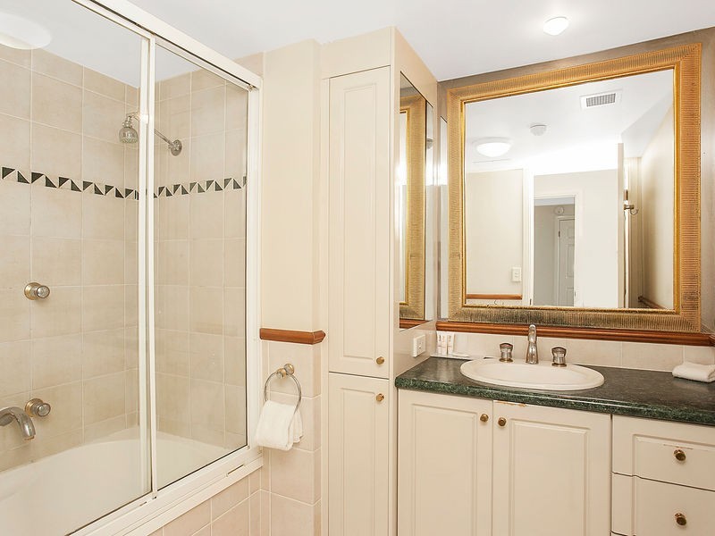 1712/90 Surf Parade (The Phoenician East Tower), Broadbeach QLD 4218