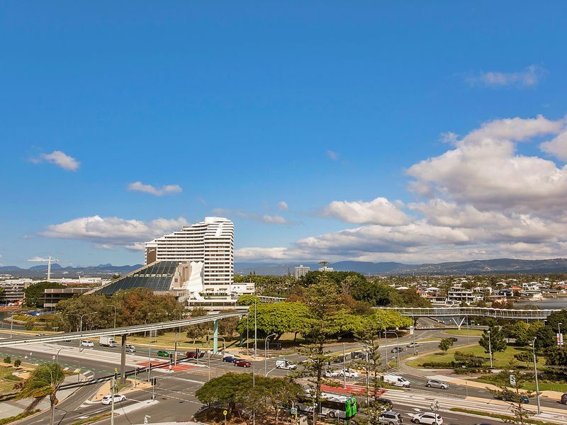 1712/90 Surf Parade (The Phoenician East Tower), Broadbeach QLD 4218