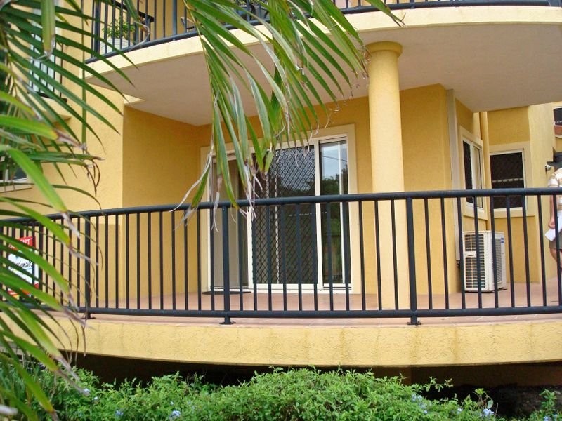 2/37 Sunbrite, Mermaid Beach QLD 4218