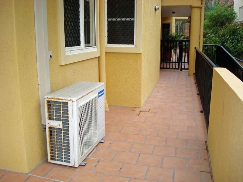 2/37 Sunbrite, Mermaid Beach QLD 4218