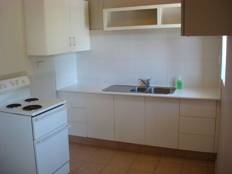 Unit 1/9 Clayton Street, Labrador QLD 4215