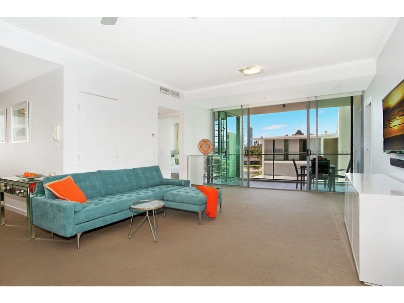 2216/33 TE Peters Drive, Broadbeach Waters QLD 4218