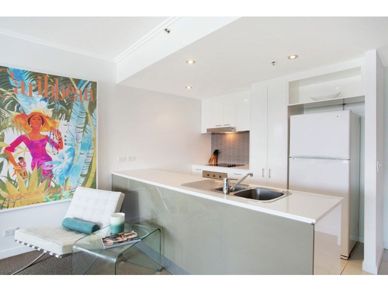 2216/33 TE Peters Drive, Broadbeach Waters QLD 4218