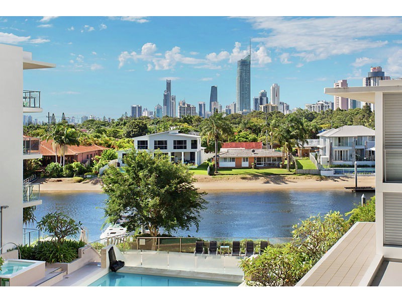 2216/33 TE Peters Drive, Broadbeach Waters QLD 4218