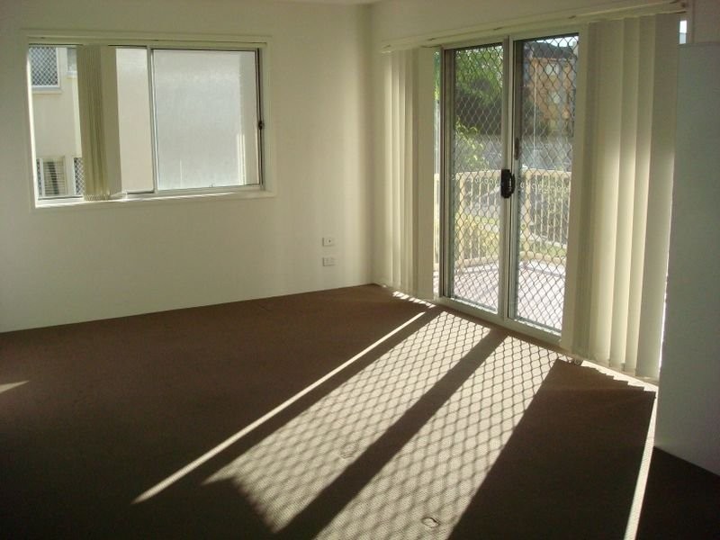 Unit 2/10 Australia Avenue, Broadbeach QLD 4218