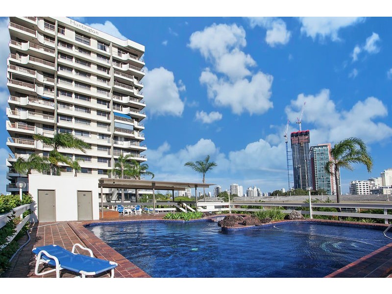 5C/10 Marine Parade, Southport QLD 4215