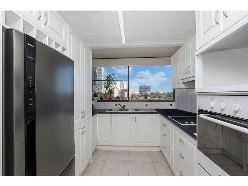 5C/10 Marine Parade, Southport QLD 4215