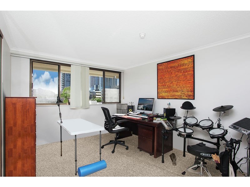 5C/10 Marine Parade, Southport QLD 4215