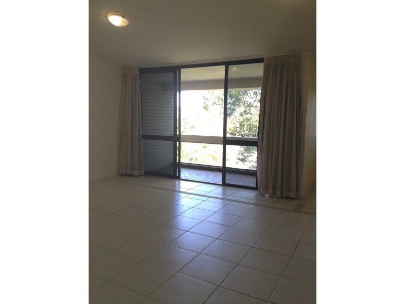 11/26 Holland Court, Broadbeach QLD 4218
