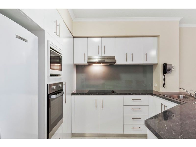 18/10 Alexandra Avenue, Mermaid Beach QLD 4218