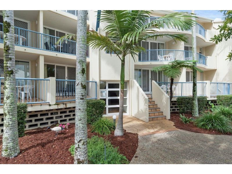 18/10 Alexandra Avenue, Mermaid Beach QLD 4218