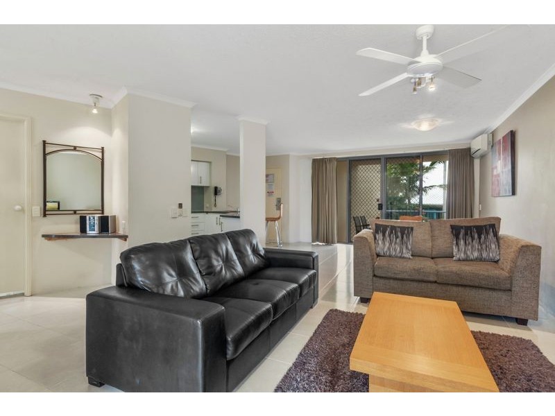 18/10 Alexandra Avenue, Mermaid Beach QLD 4218